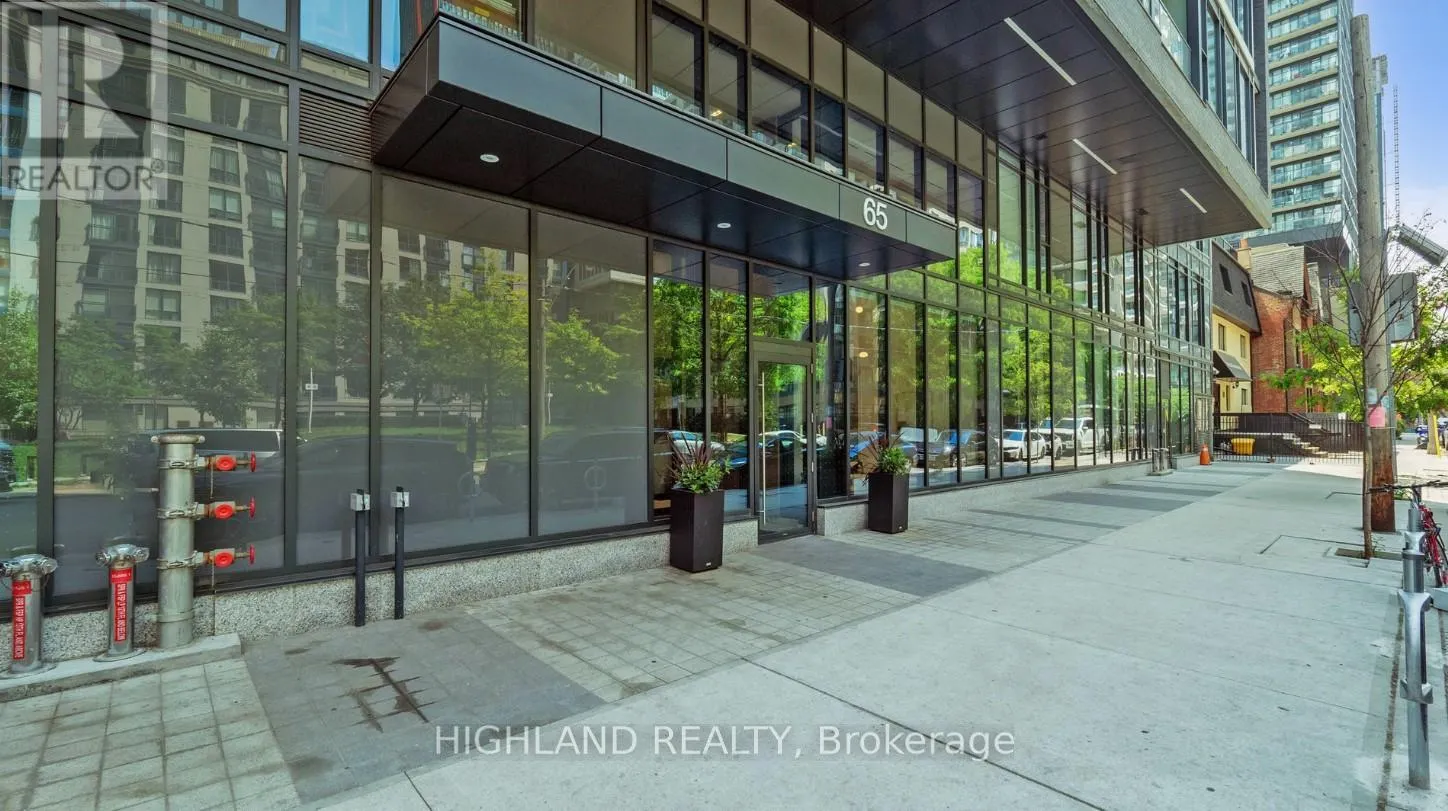 3201 - 65 MUTUAL STREET