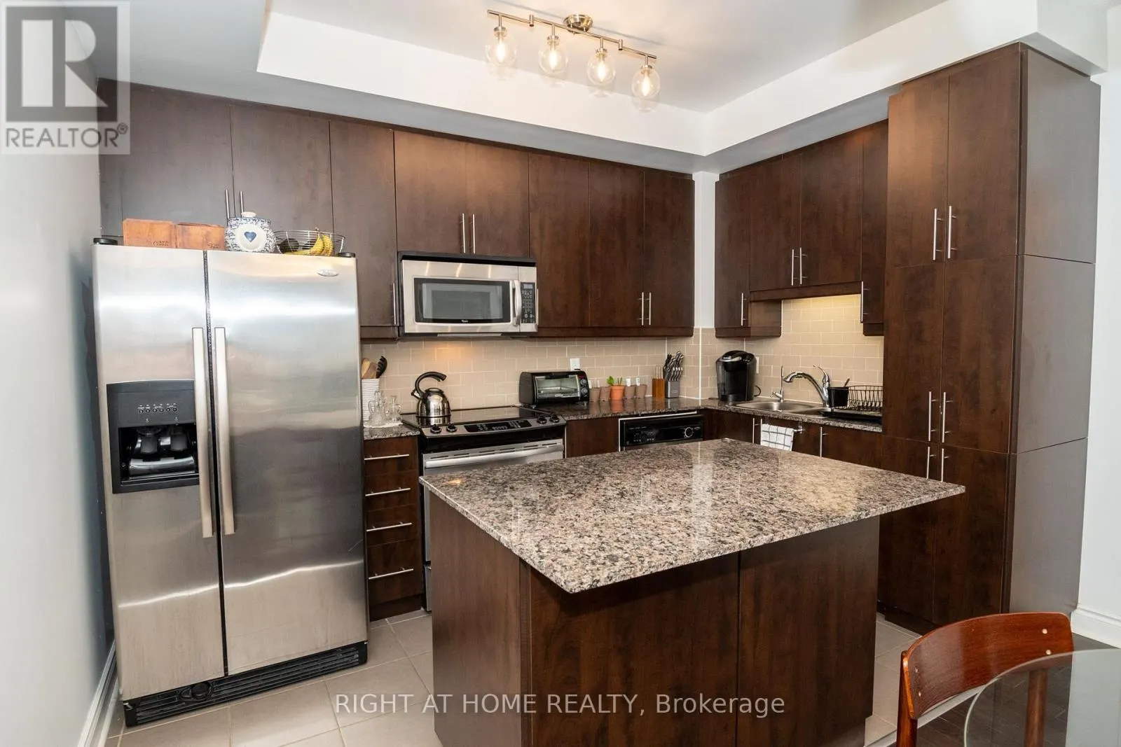 112 - 31 OLIVE AVENUE