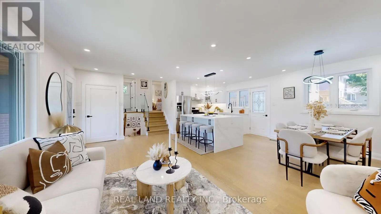 38 CRESTHAVEN DRIVE
