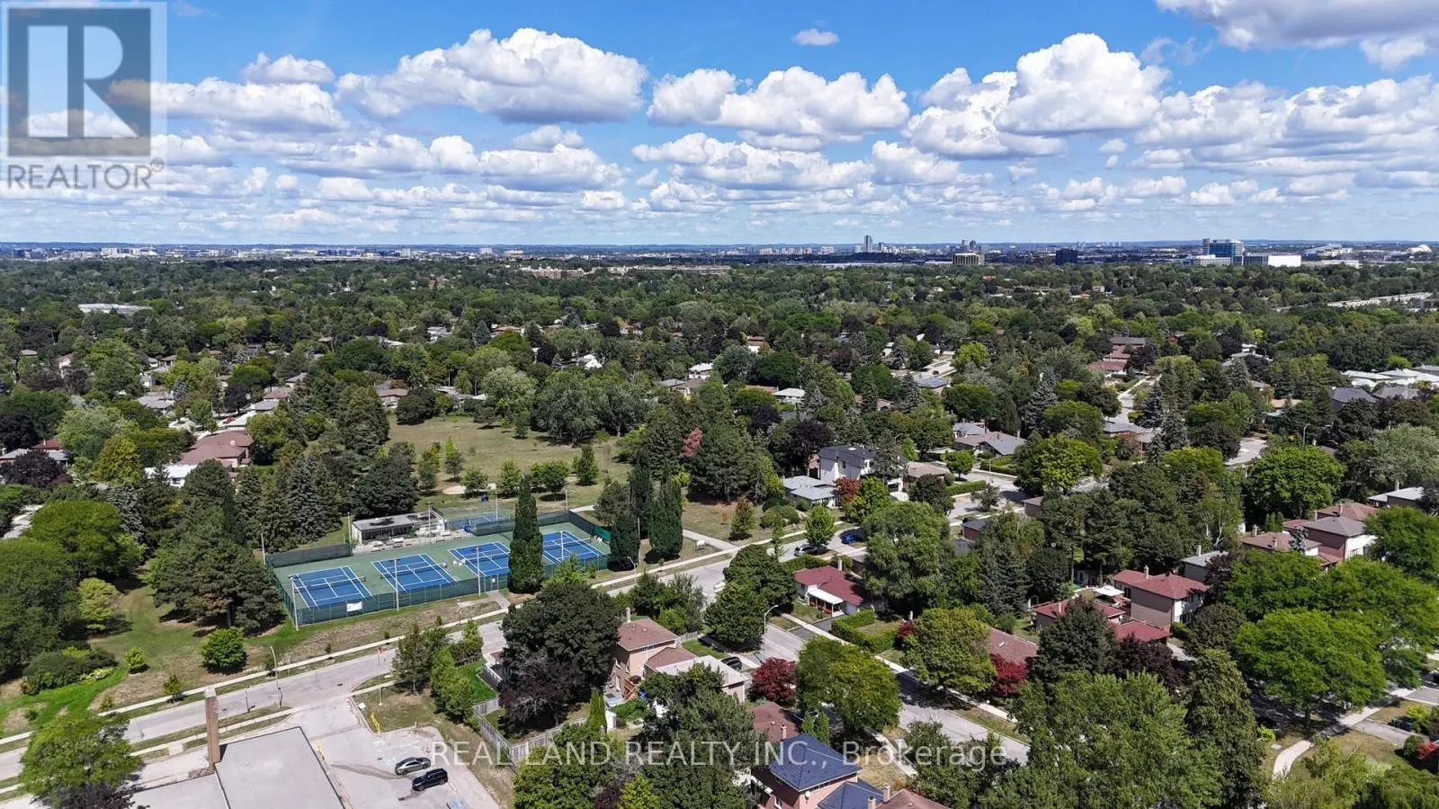 38 CRESTHAVEN DRIVE