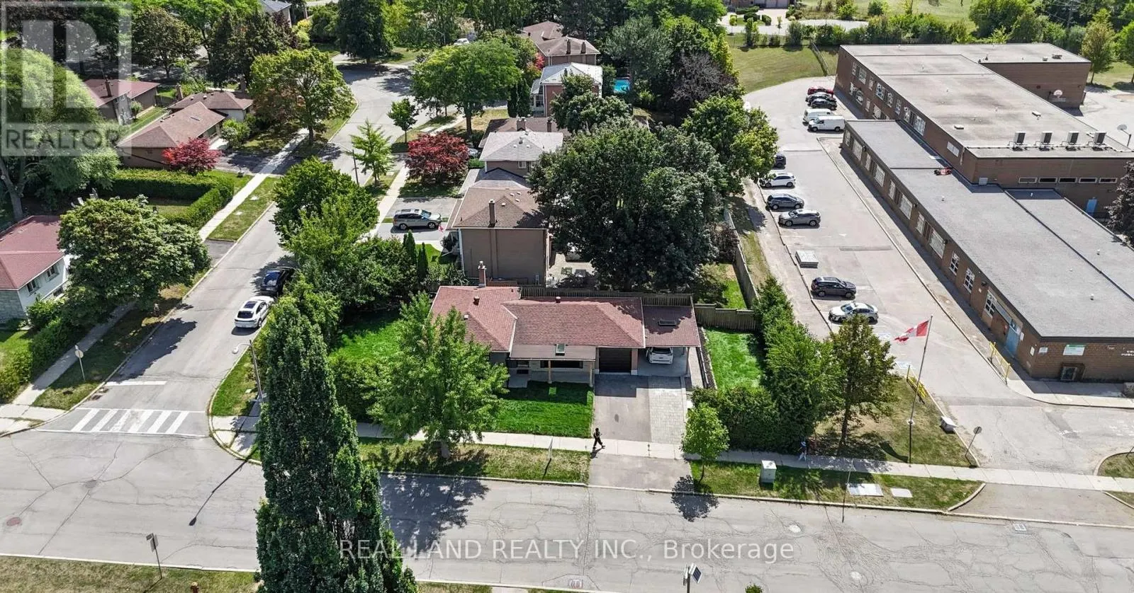 38 CRESTHAVEN DRIVE