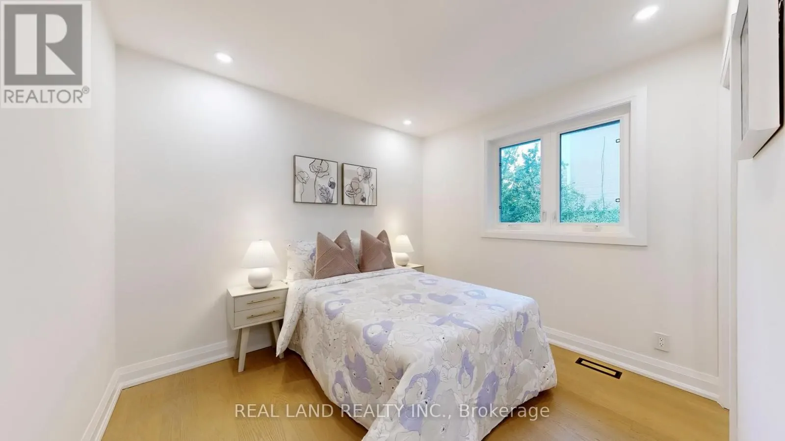 38 CRESTHAVEN DRIVE