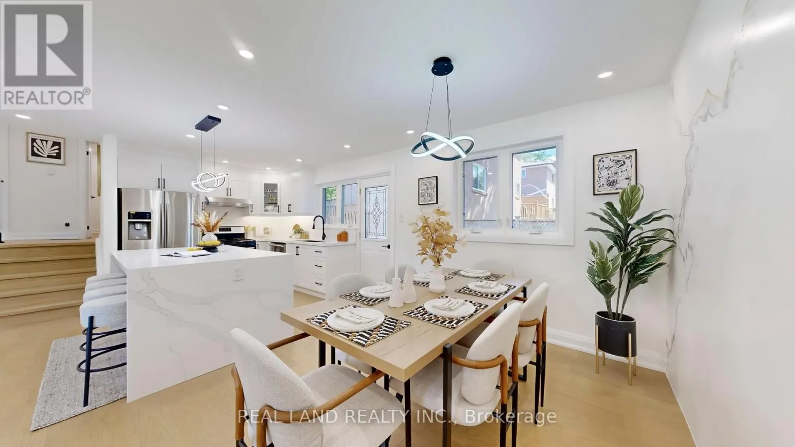 38 CRESTHAVEN DRIVE