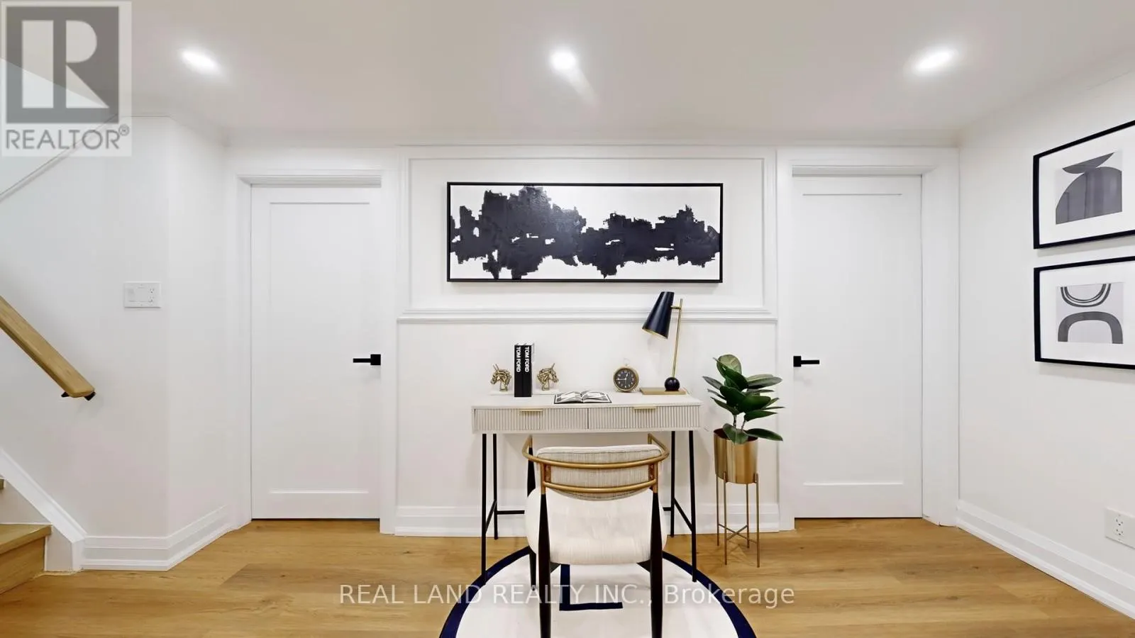 38 CRESTHAVEN DRIVE