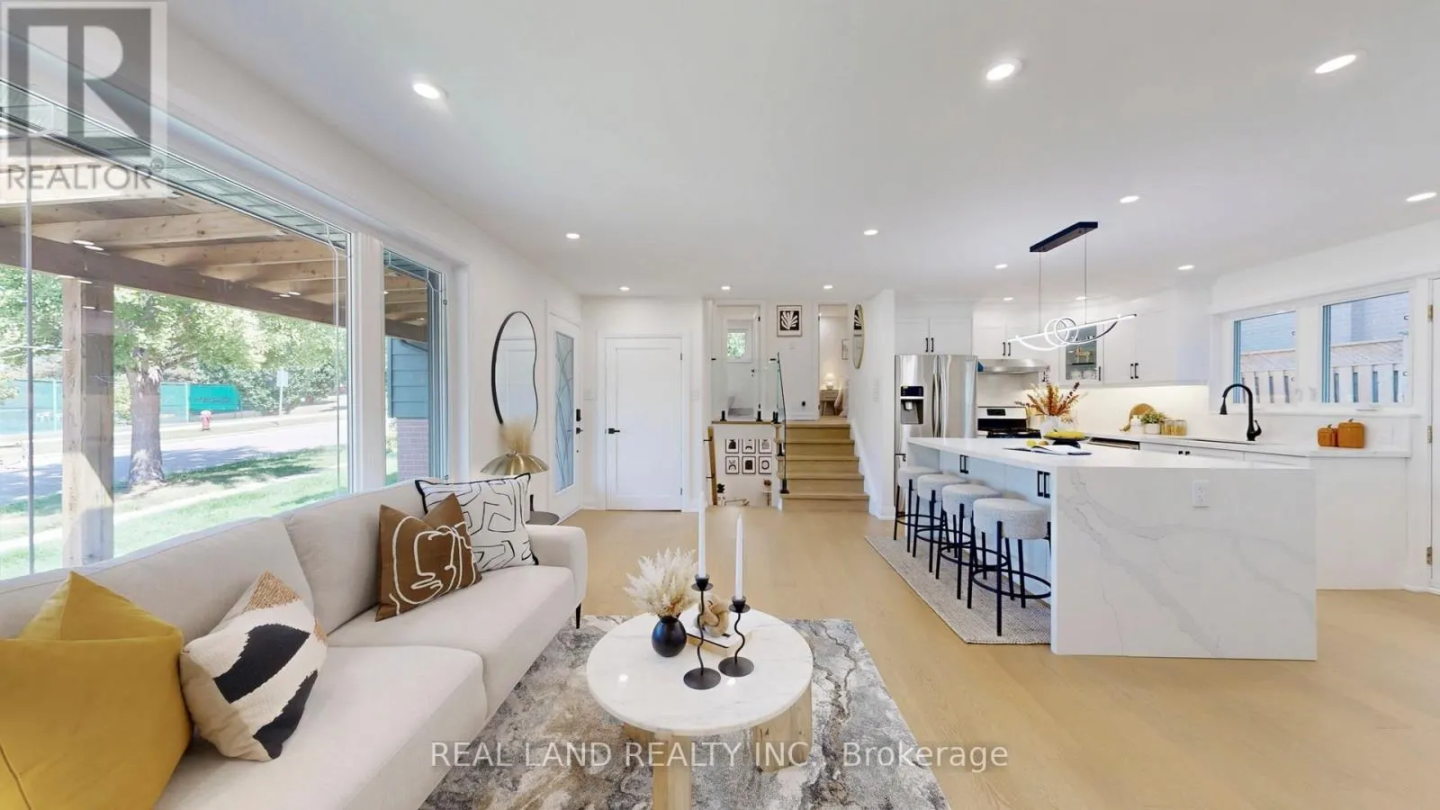 38 CRESTHAVEN DRIVE