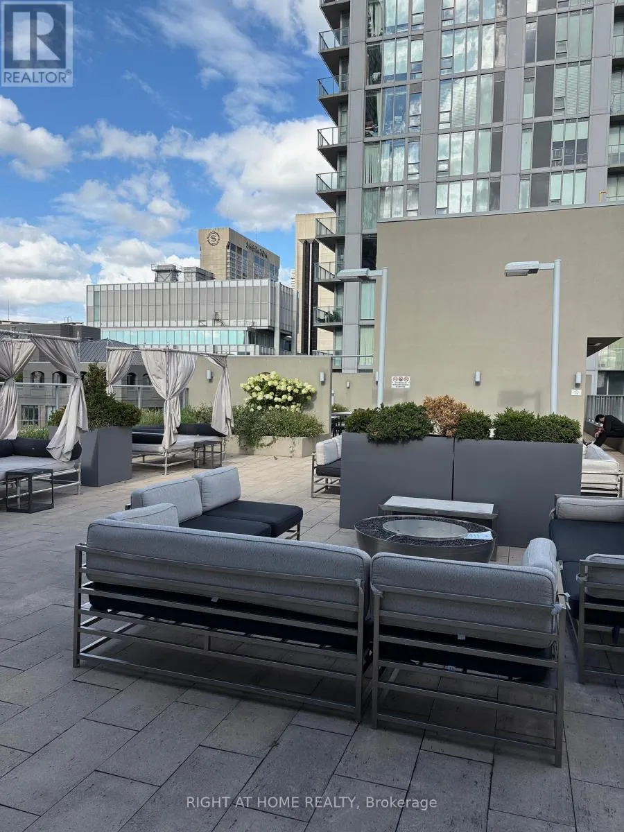 704 - 21 NELSON STREET