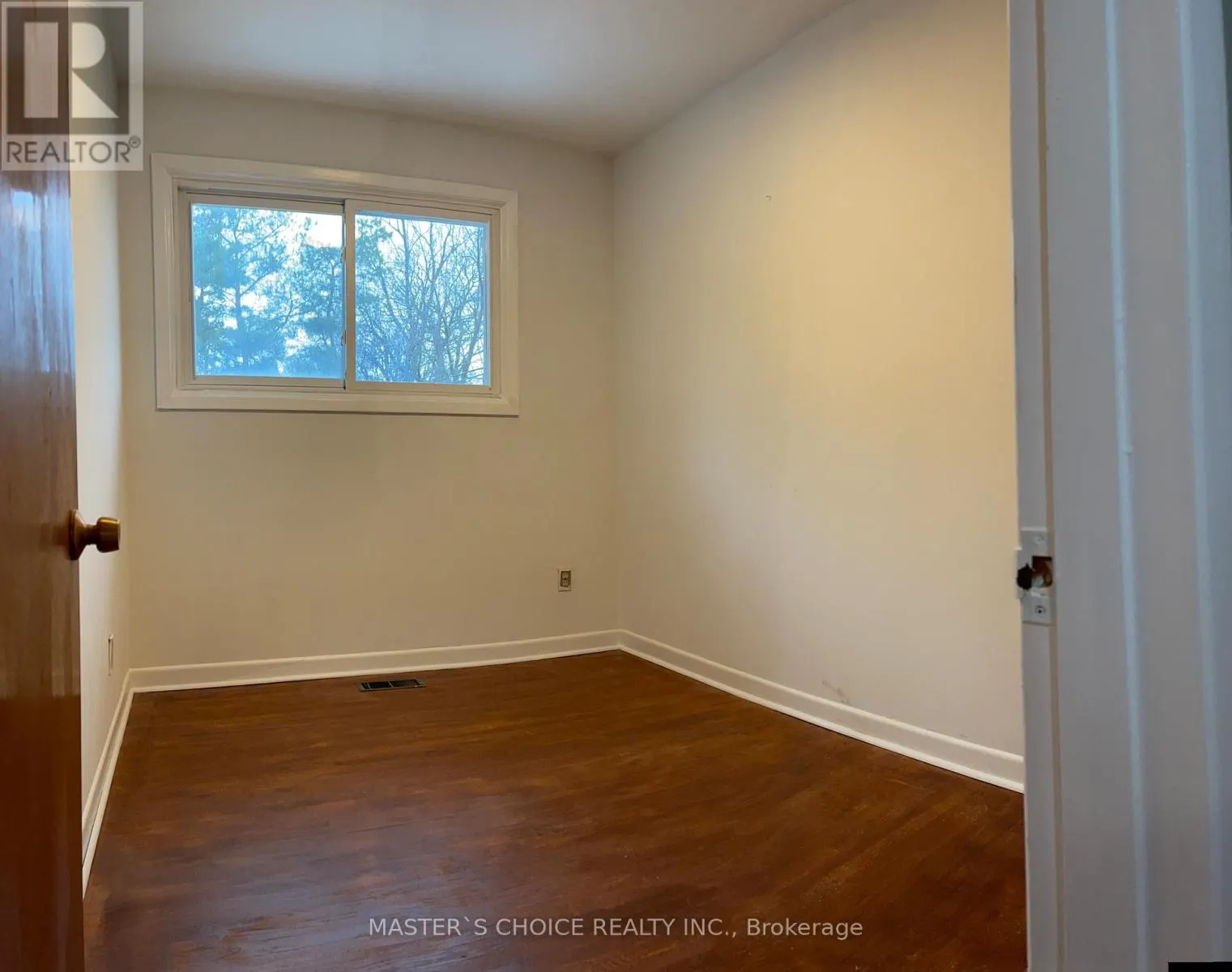 166 ROYWOOD DRIVE