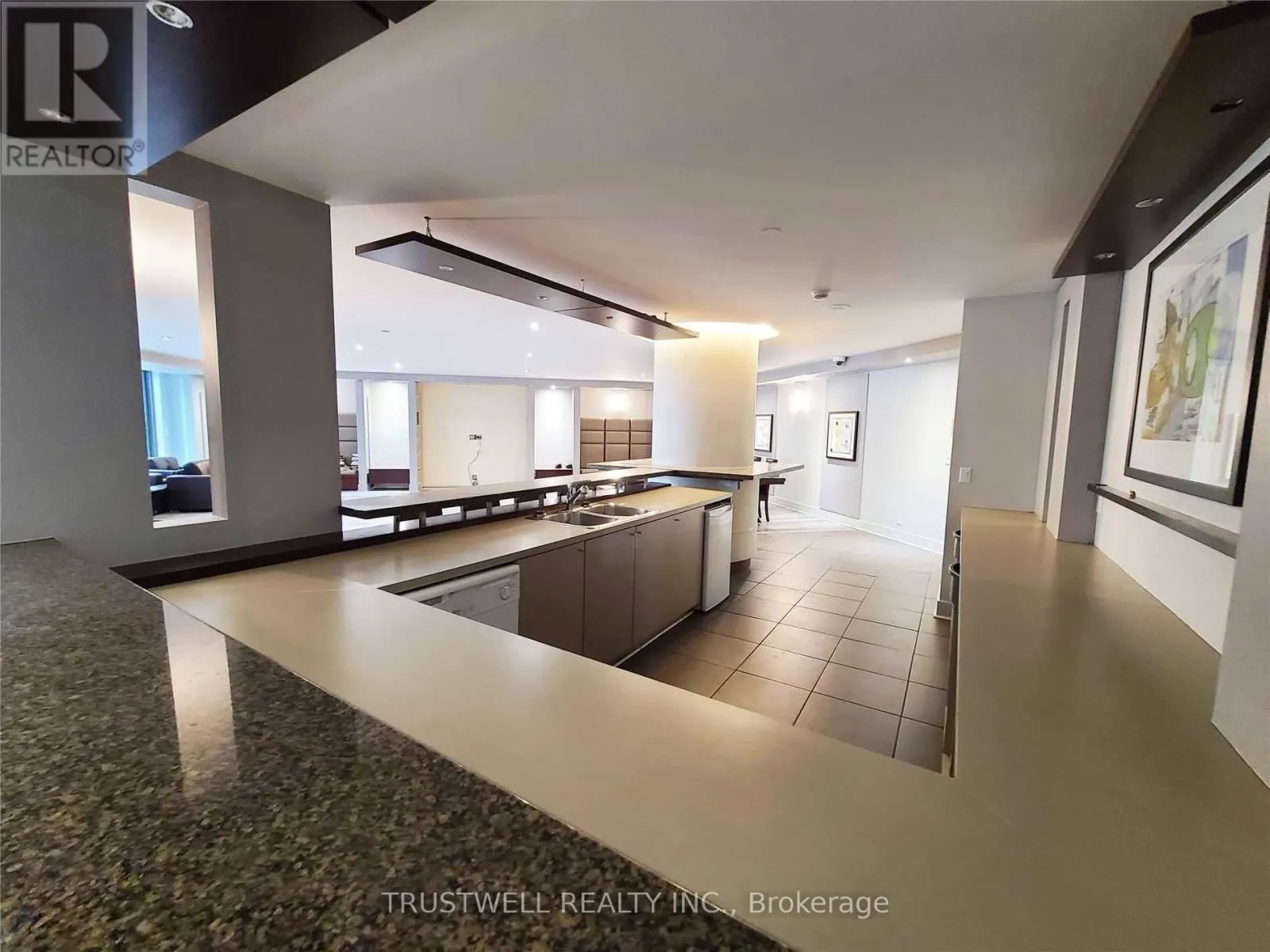 2503 - 373 FRONT STREET W