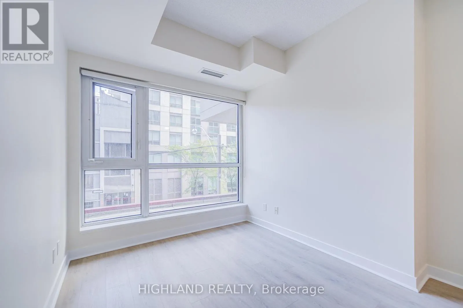 202 - 199 RICHMOND STREET W