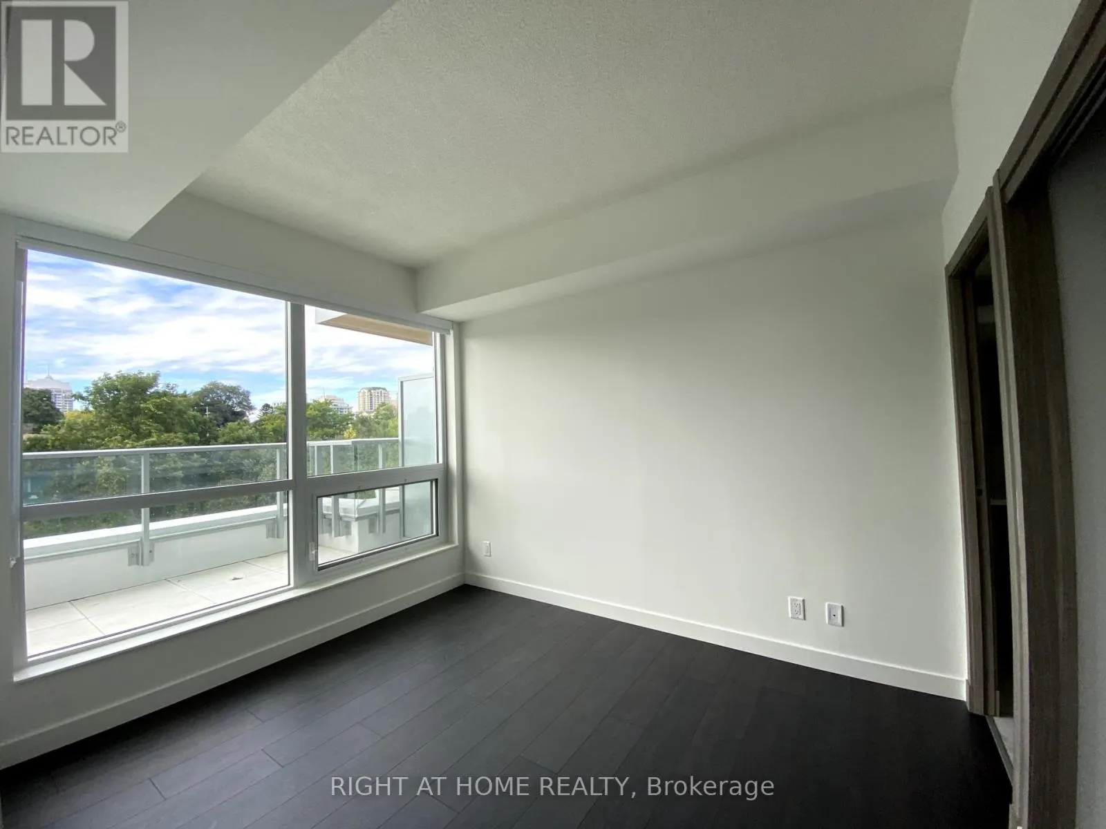 606 - 25 MCMAHON DRIVE