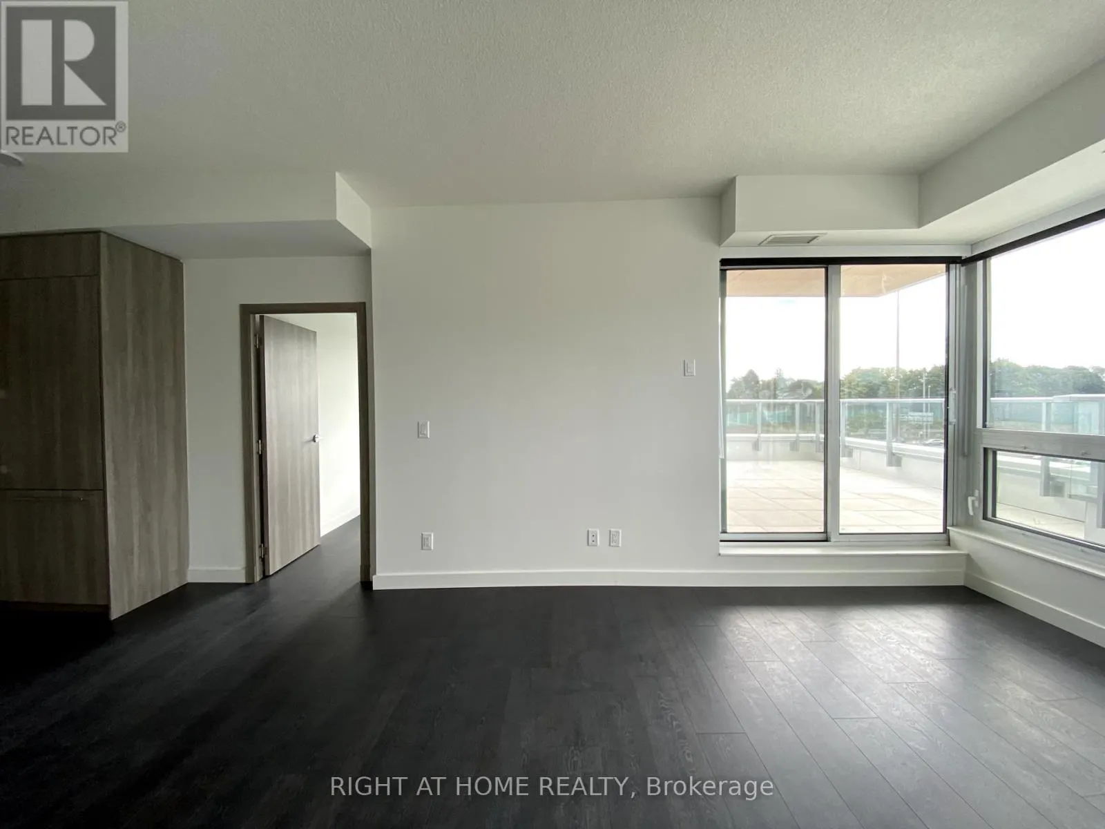 606 - 25 MCMAHON DRIVE