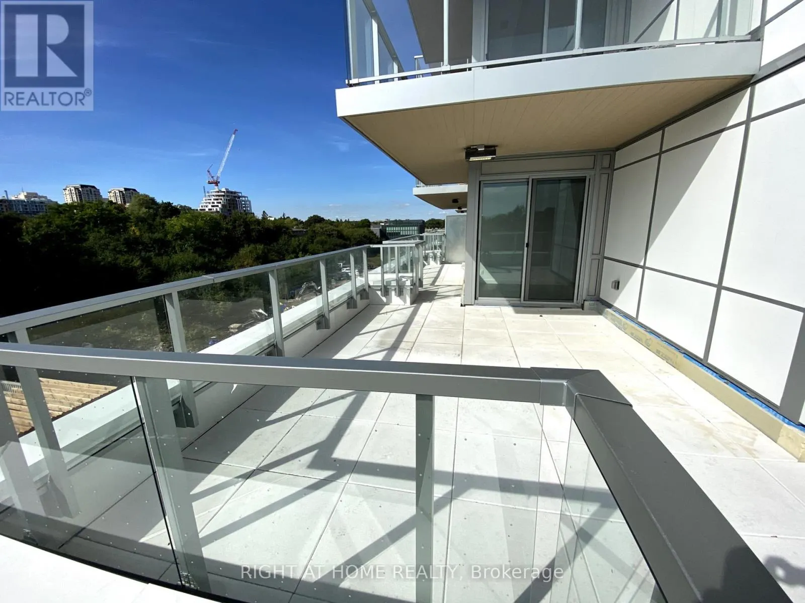 606 - 25 MCMAHON DRIVE