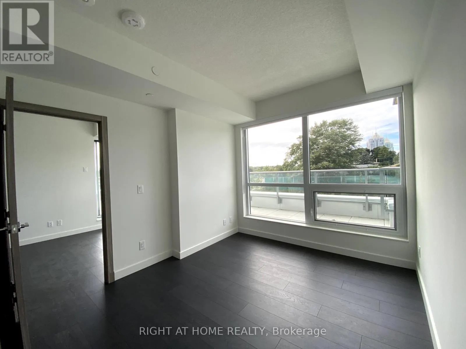 606 - 25 MCMAHON DRIVE