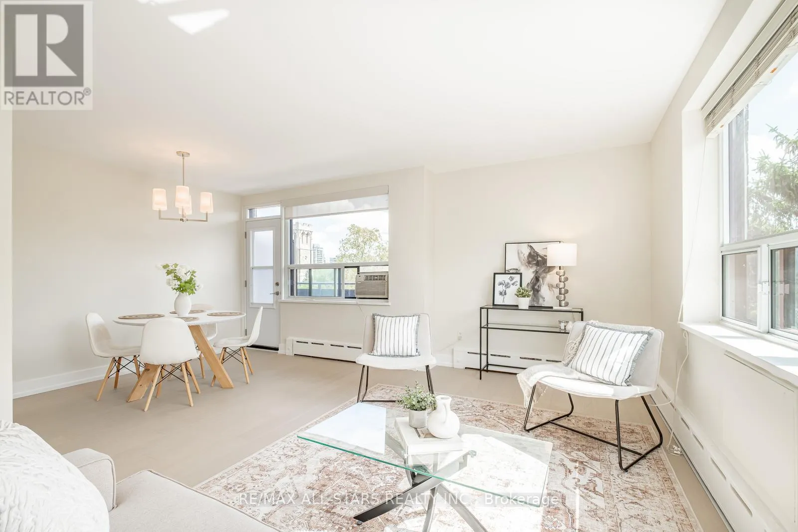 501 - 78 WARREN ROAD