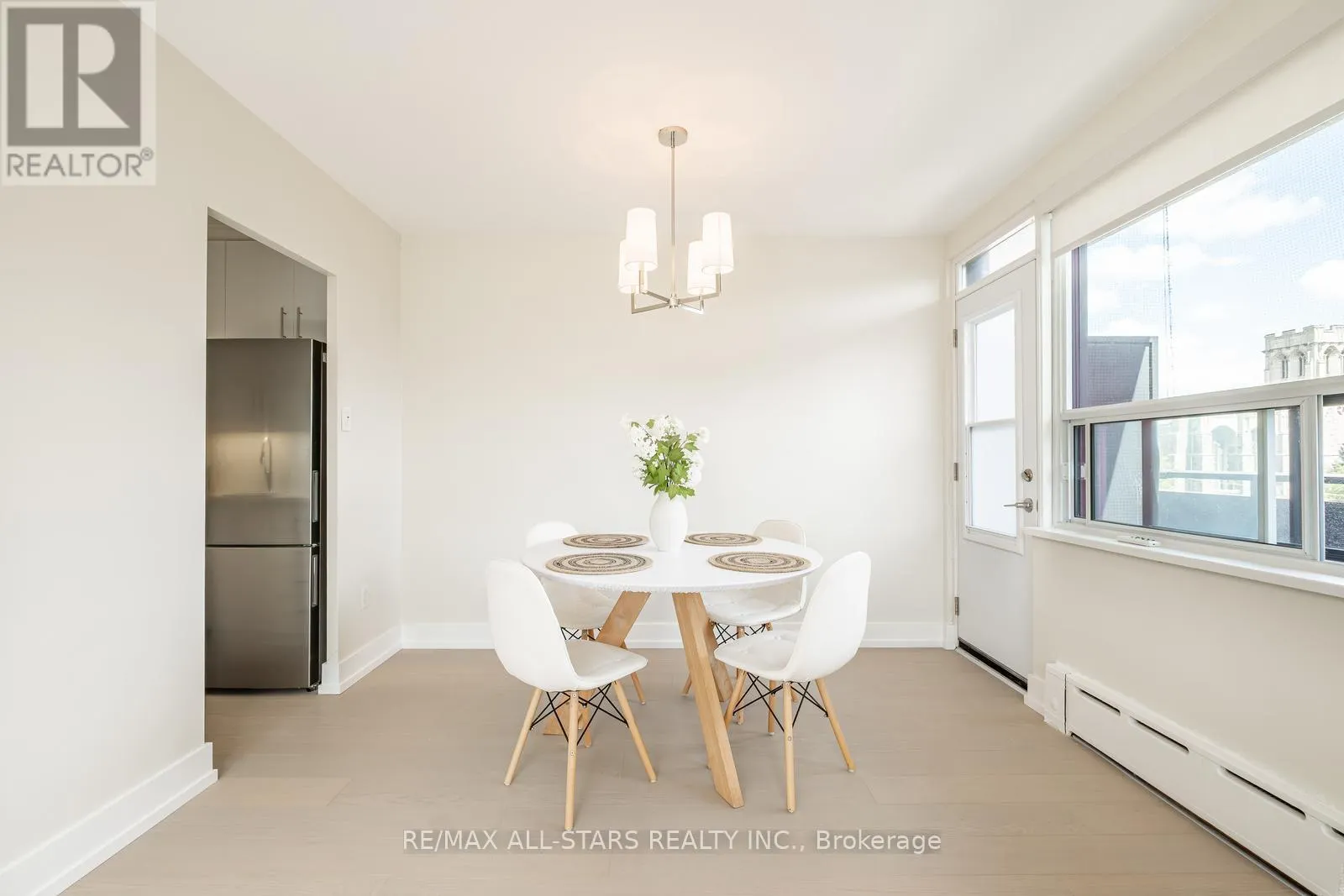 501 - 78 WARREN ROAD
