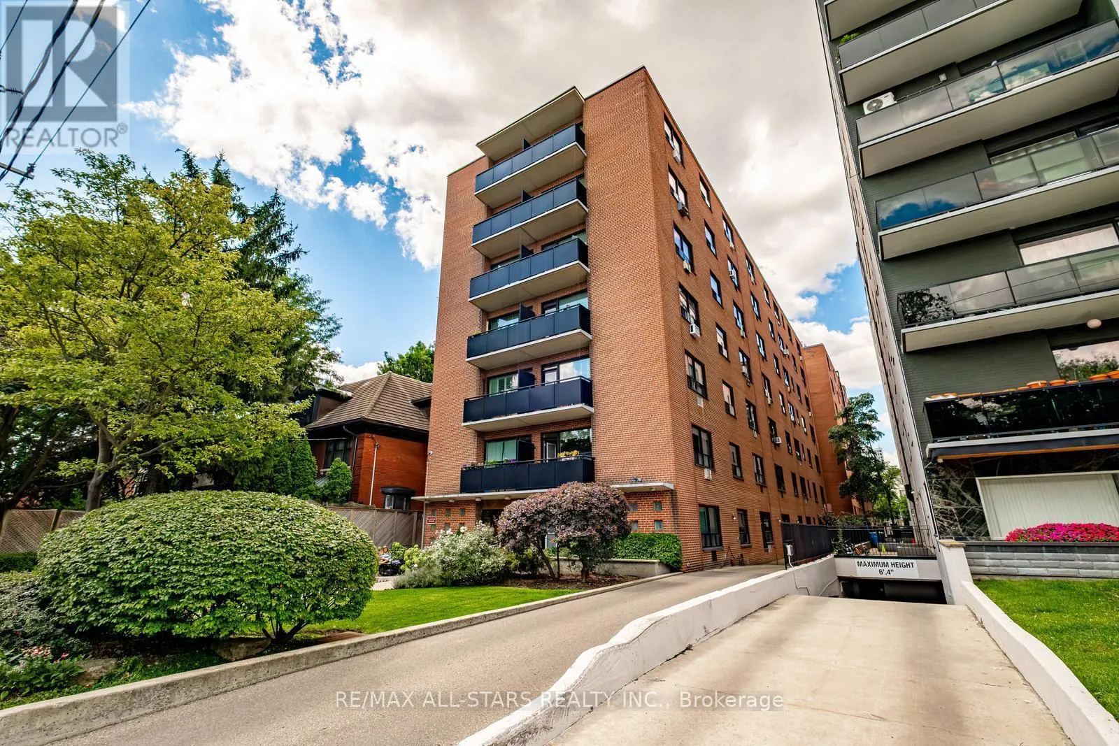 501 - 78 WARREN ROAD