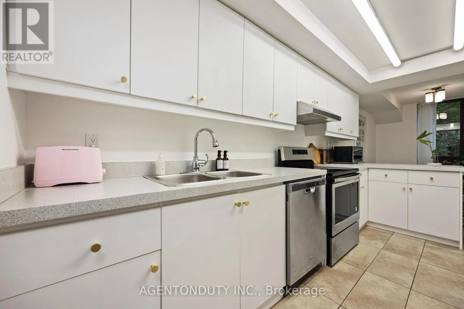 501 - 211 ST PATRICK STREET