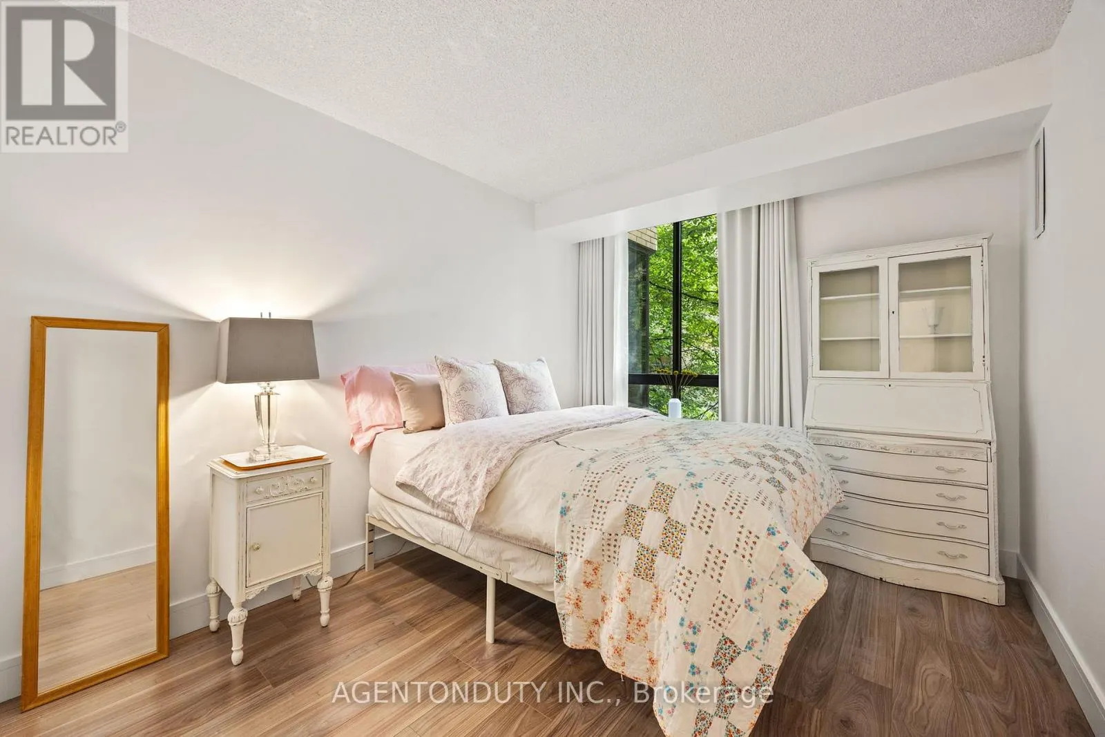 501 - 211 ST PATRICK STREET