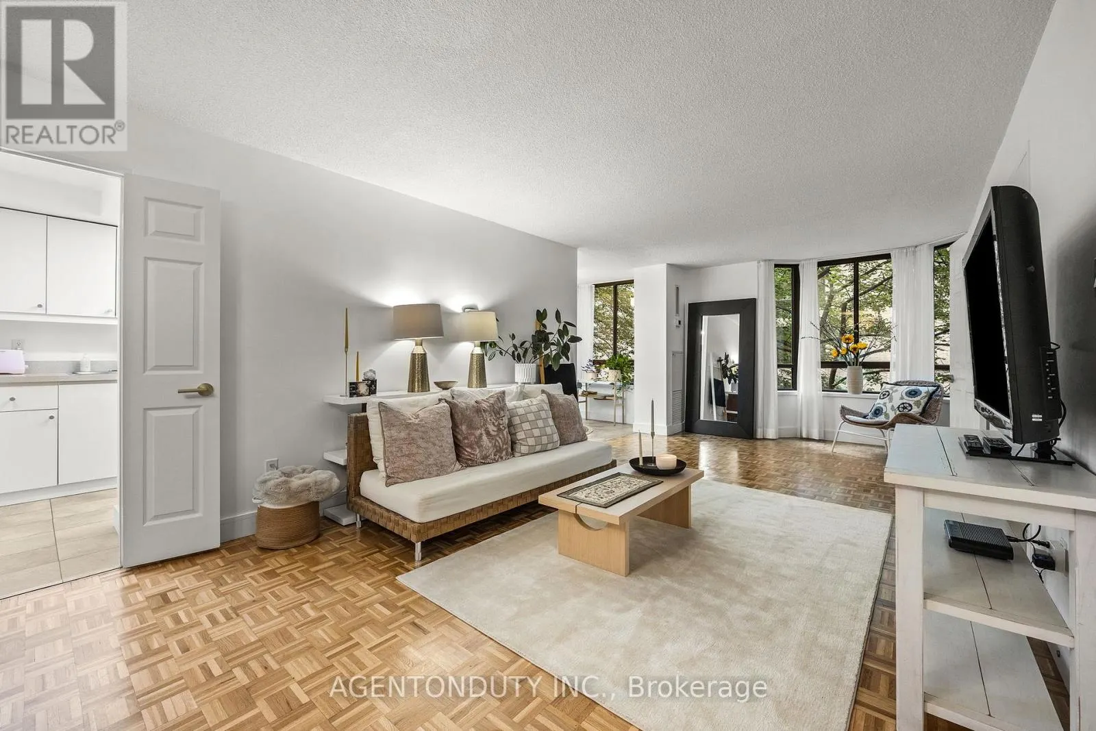 501 - 211 ST PATRICK STREET