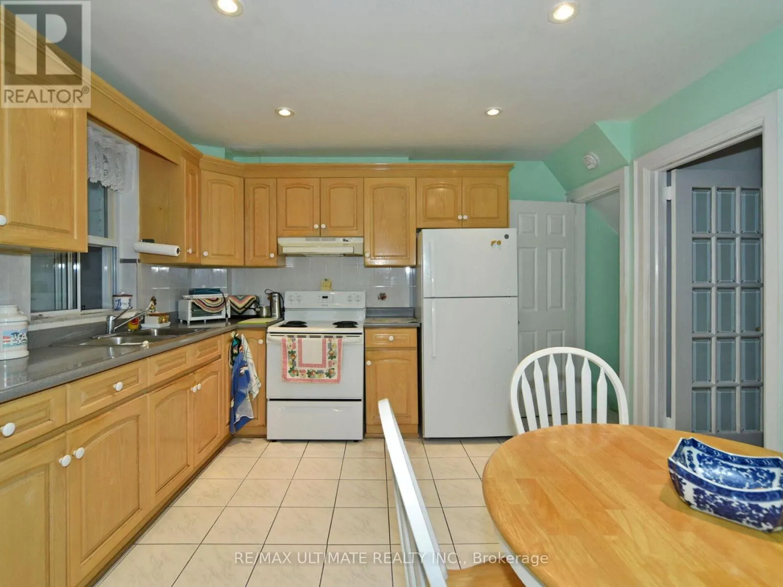 86 CHERRYWOOD AVENUE