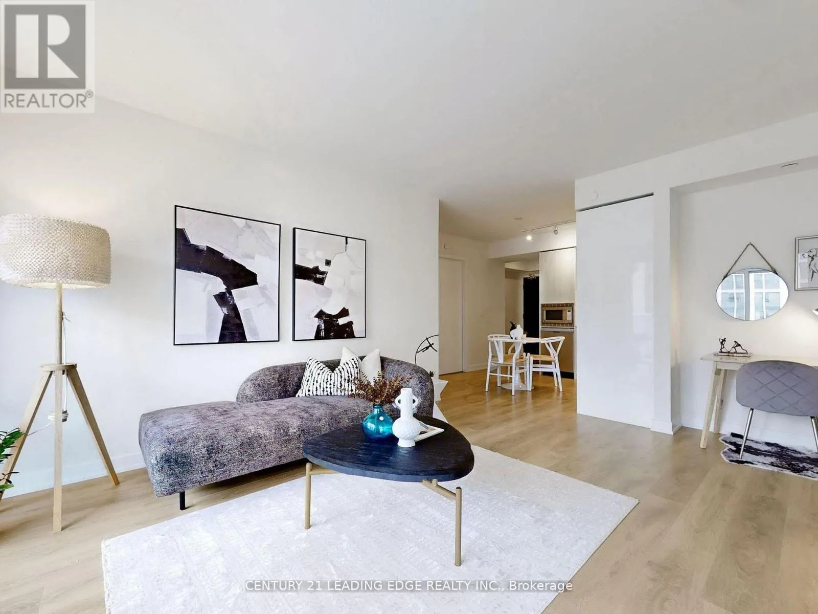 1009 - 501 YONGE STREET