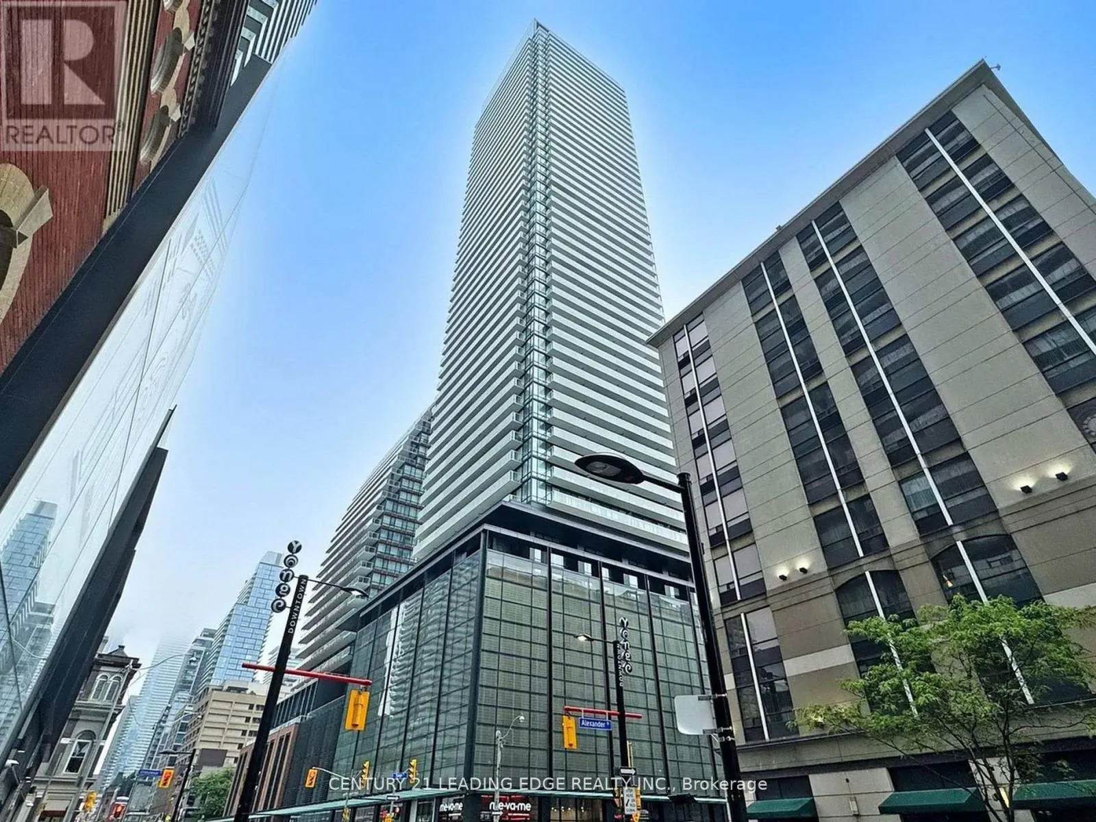 1009 - 501 YONGE STREET