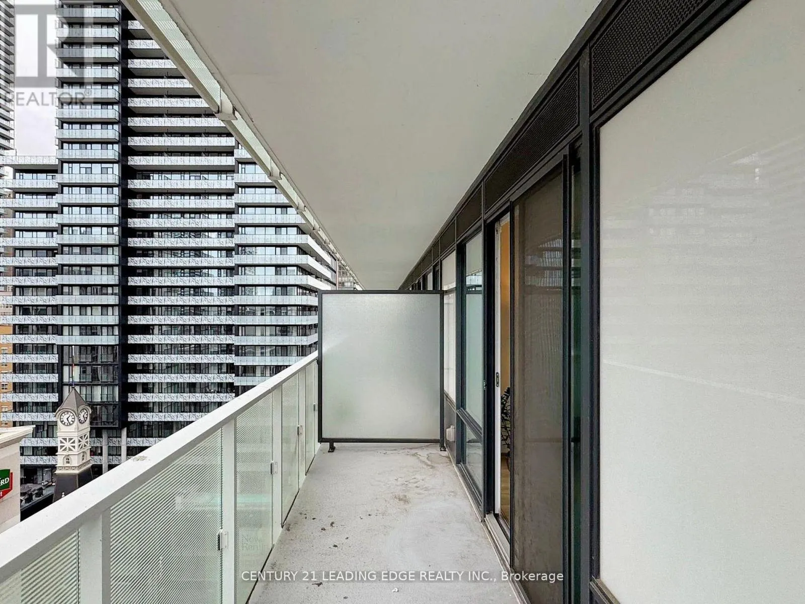 1009 - 501 YONGE STREET
