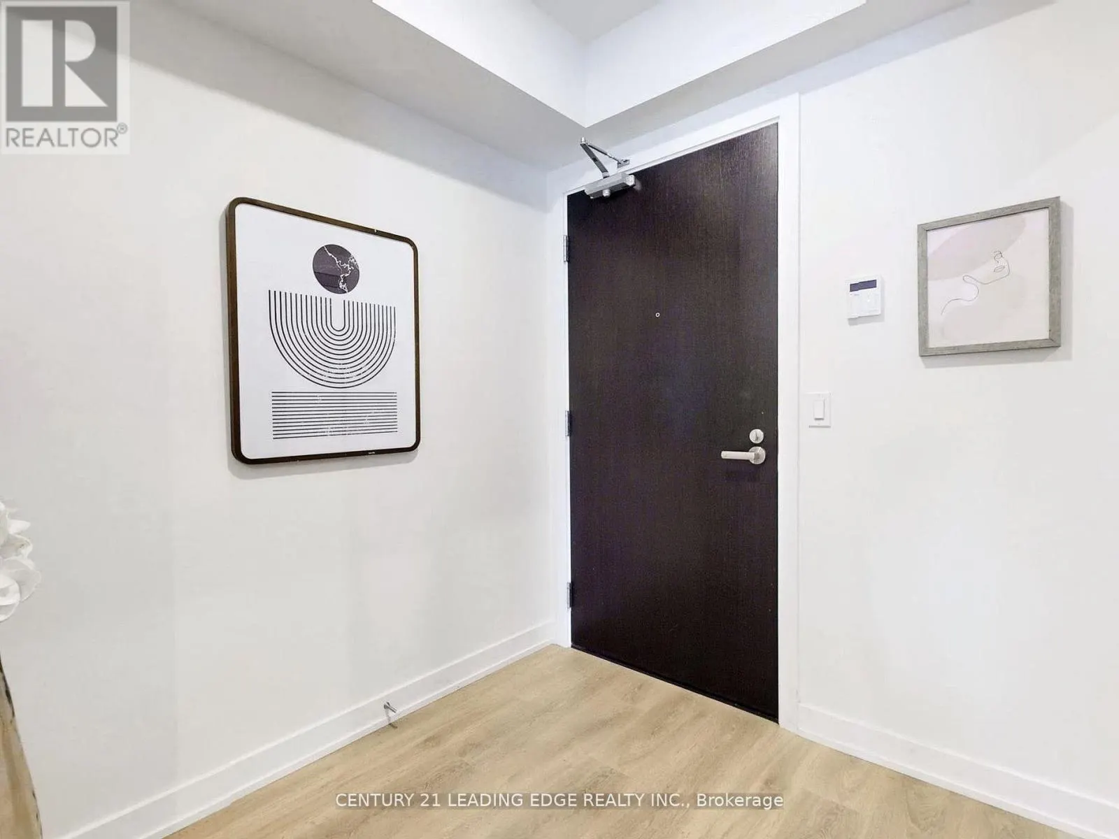 1009 - 501 YONGE STREET