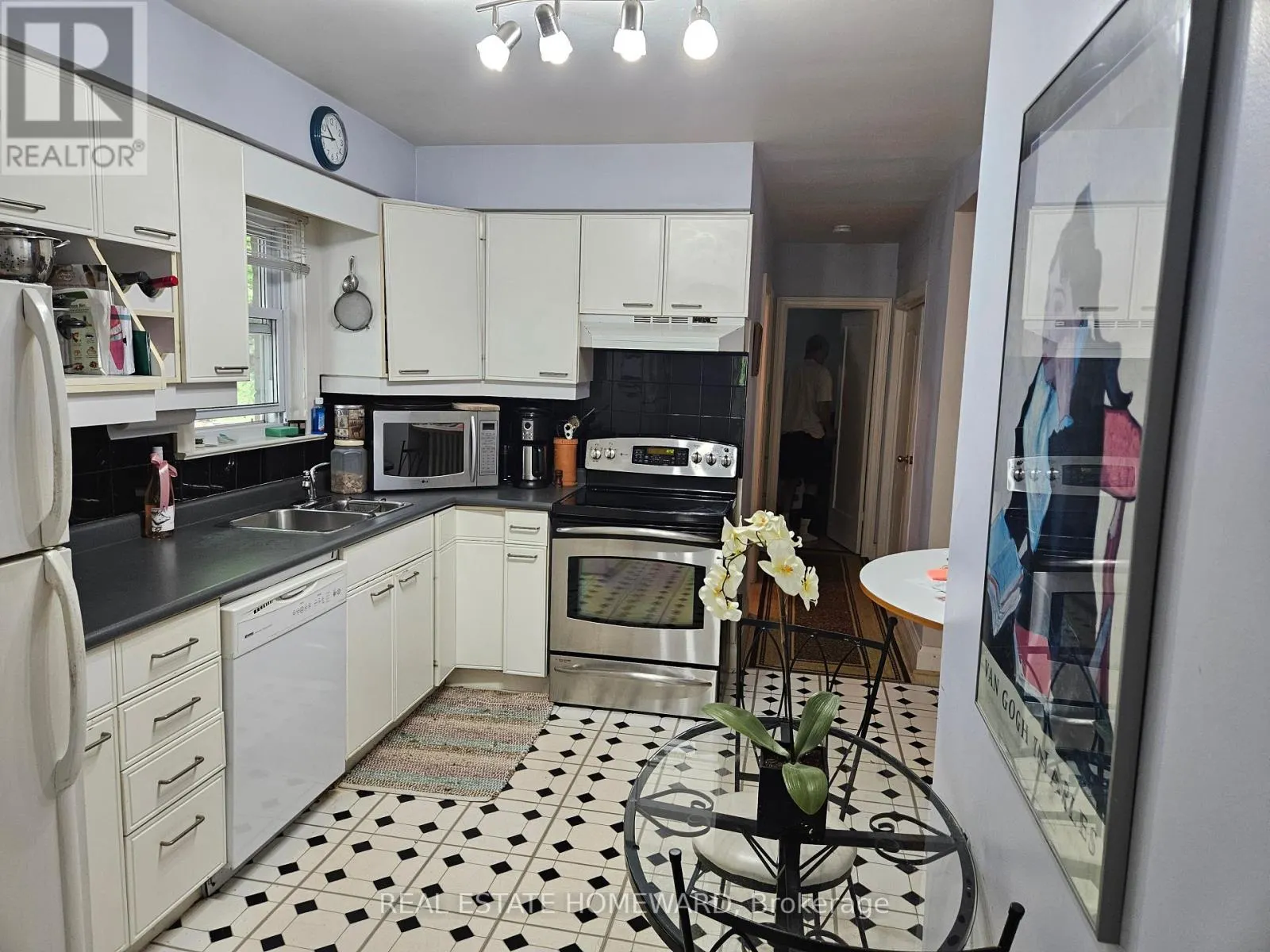 28 GLEN ECHO ROAD