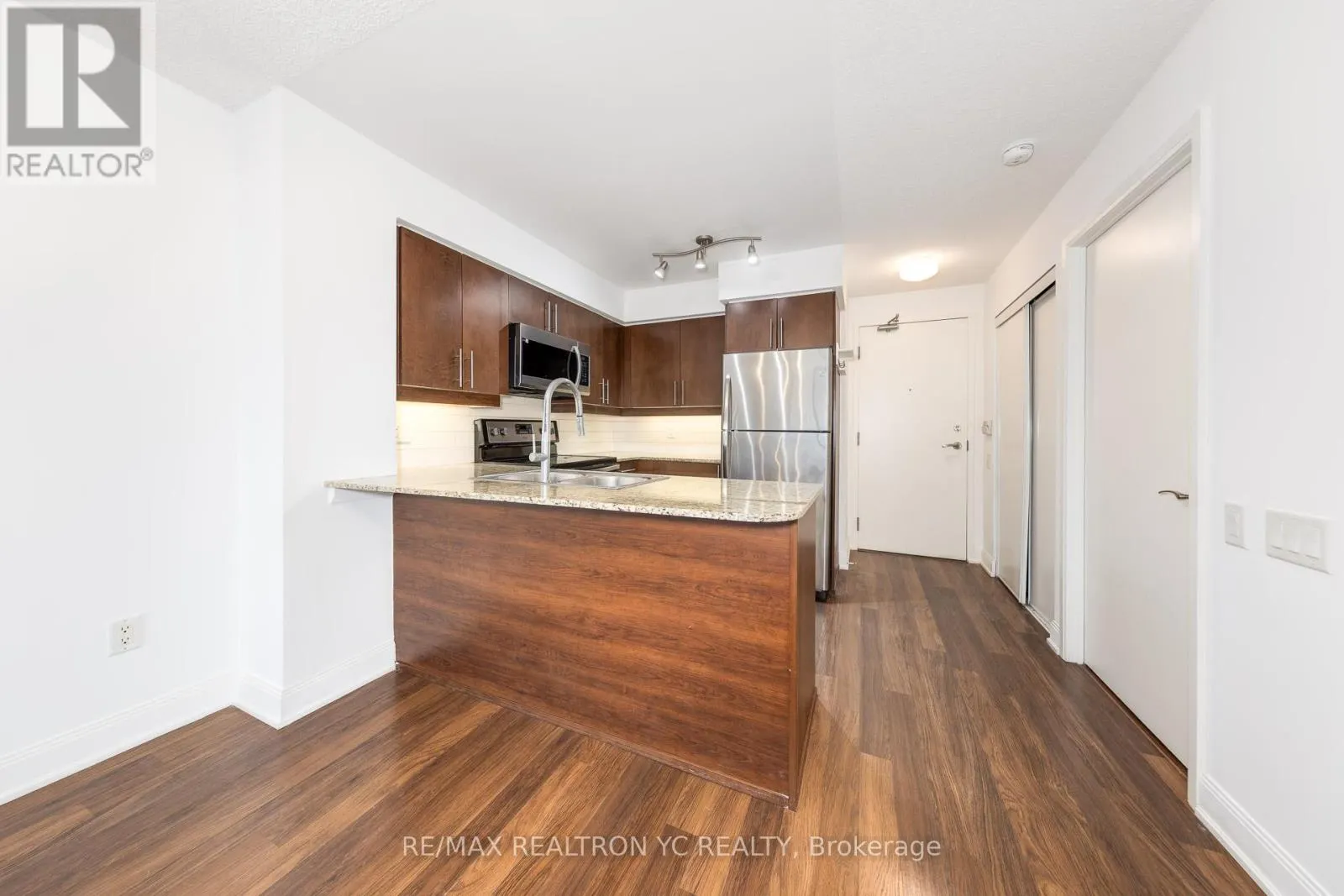 1103 - 2191 YONGE STREET