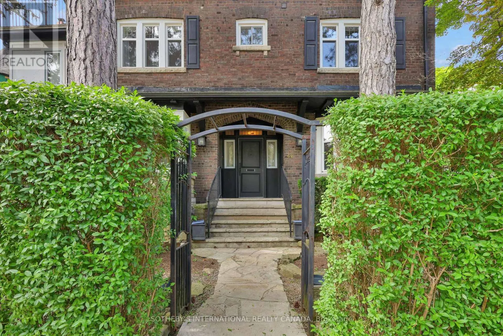 68 ASTLEY AVENUE