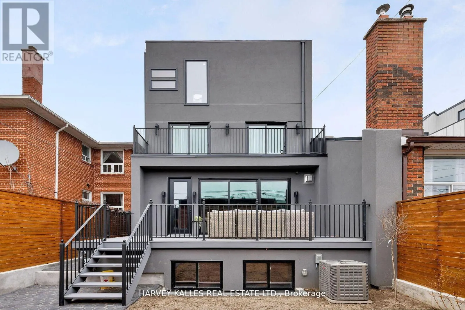 498 ROXTON ROAD