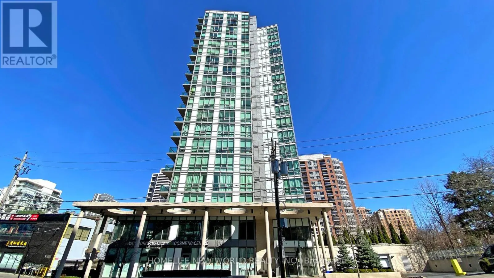 401 - 26 NORTON AVENUE