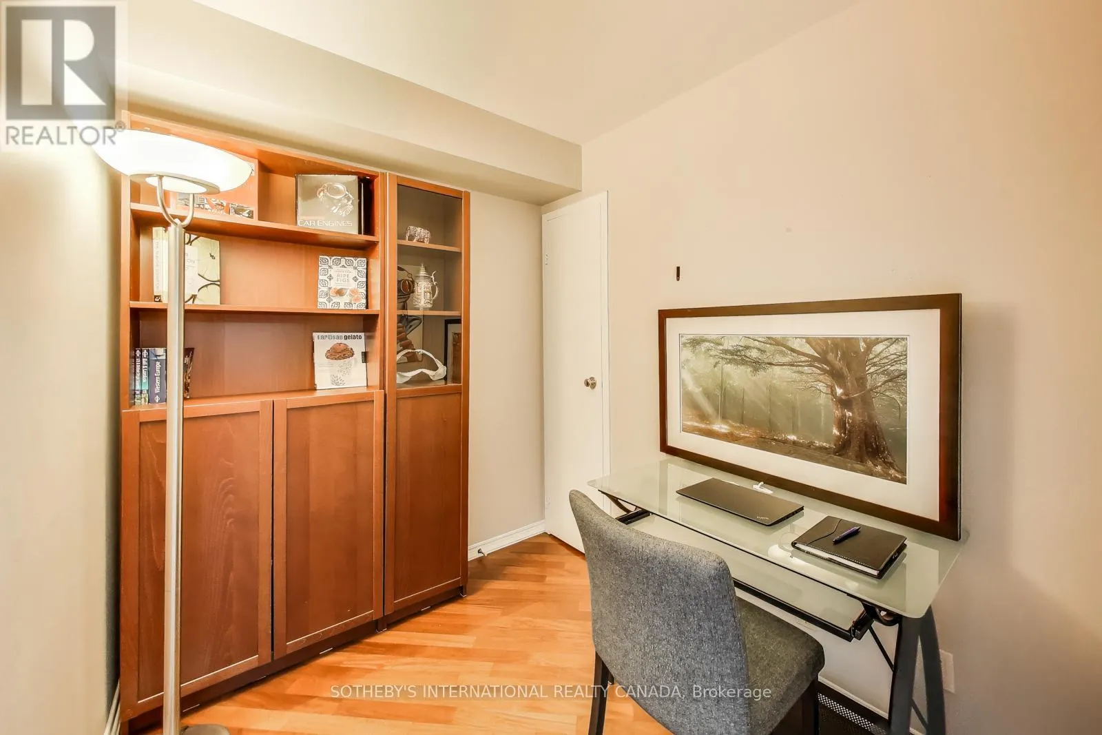 2701 - 10 YONGE STREET