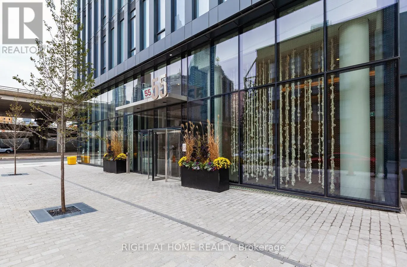 2808 - 55 COOPER STREET