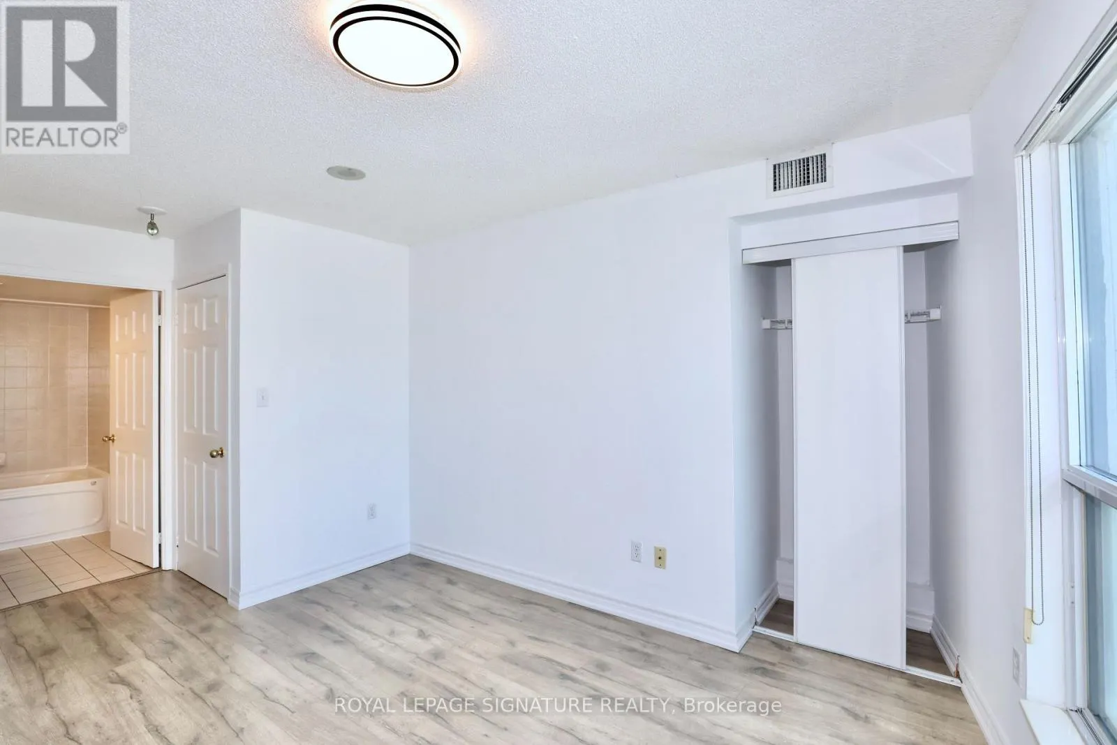 1116 - 7 LORRAINE DRIVE