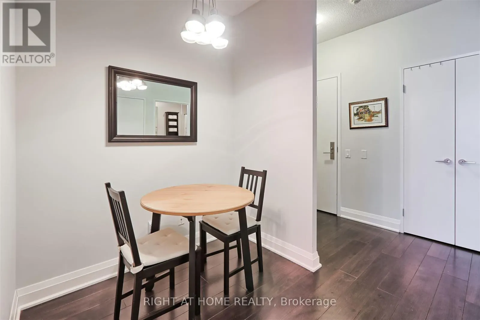 908 - 83 REDPATH AVENUE