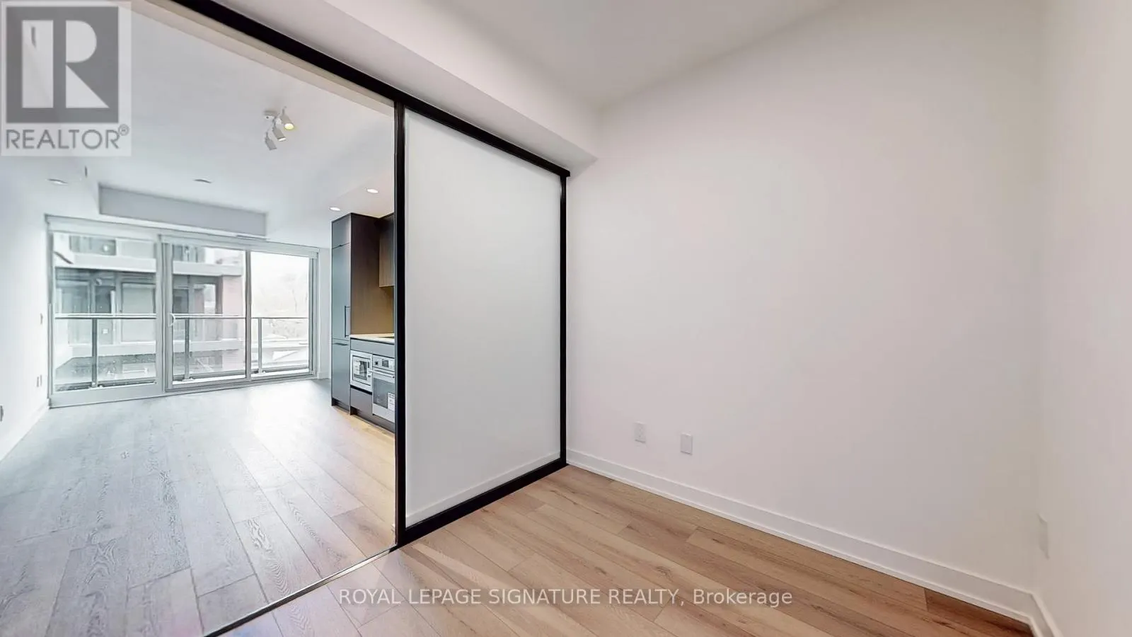 302 - 5 LAKEVIEW AVENUE