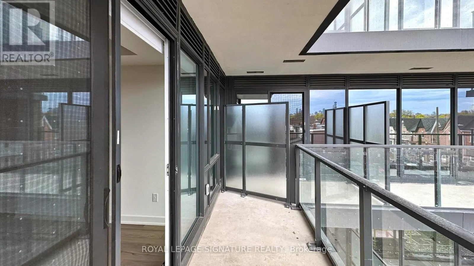 302 - 5 LAKEVIEW AVENUE