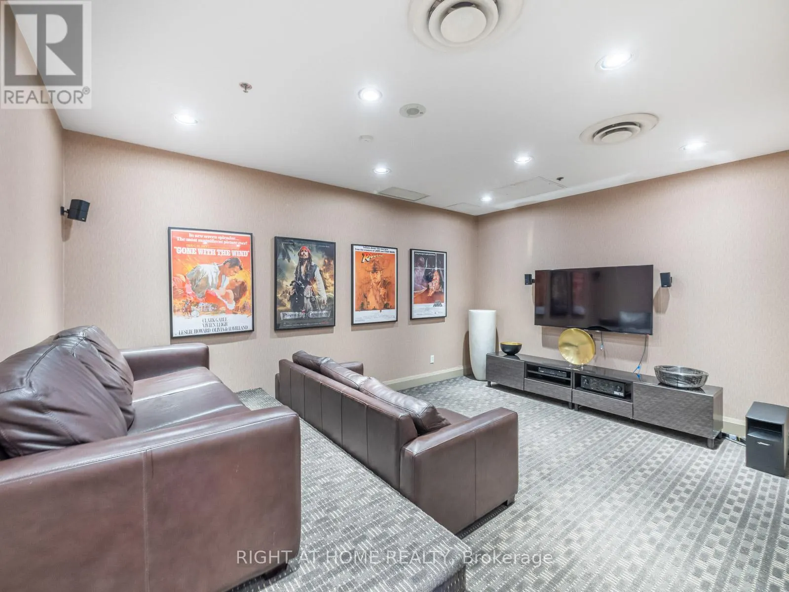 608 - 18 PARKVIEW AVENUE