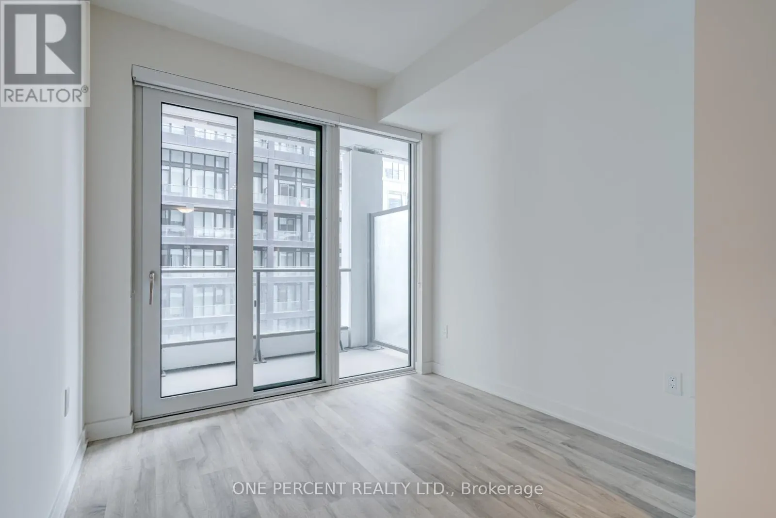 843D - 121 LOWER SHERBOURNE STREET