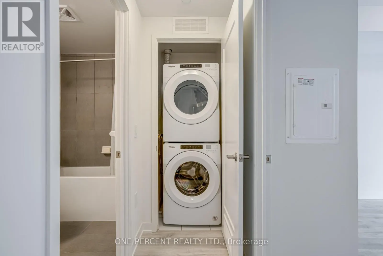 843D - 121 LOWER SHERBOURNE STREET