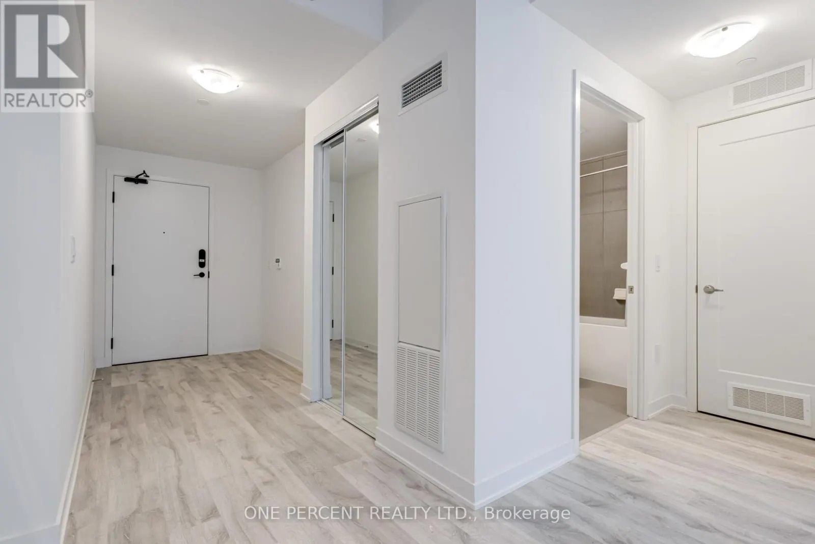843D - 121 LOWER SHERBOURNE STREET