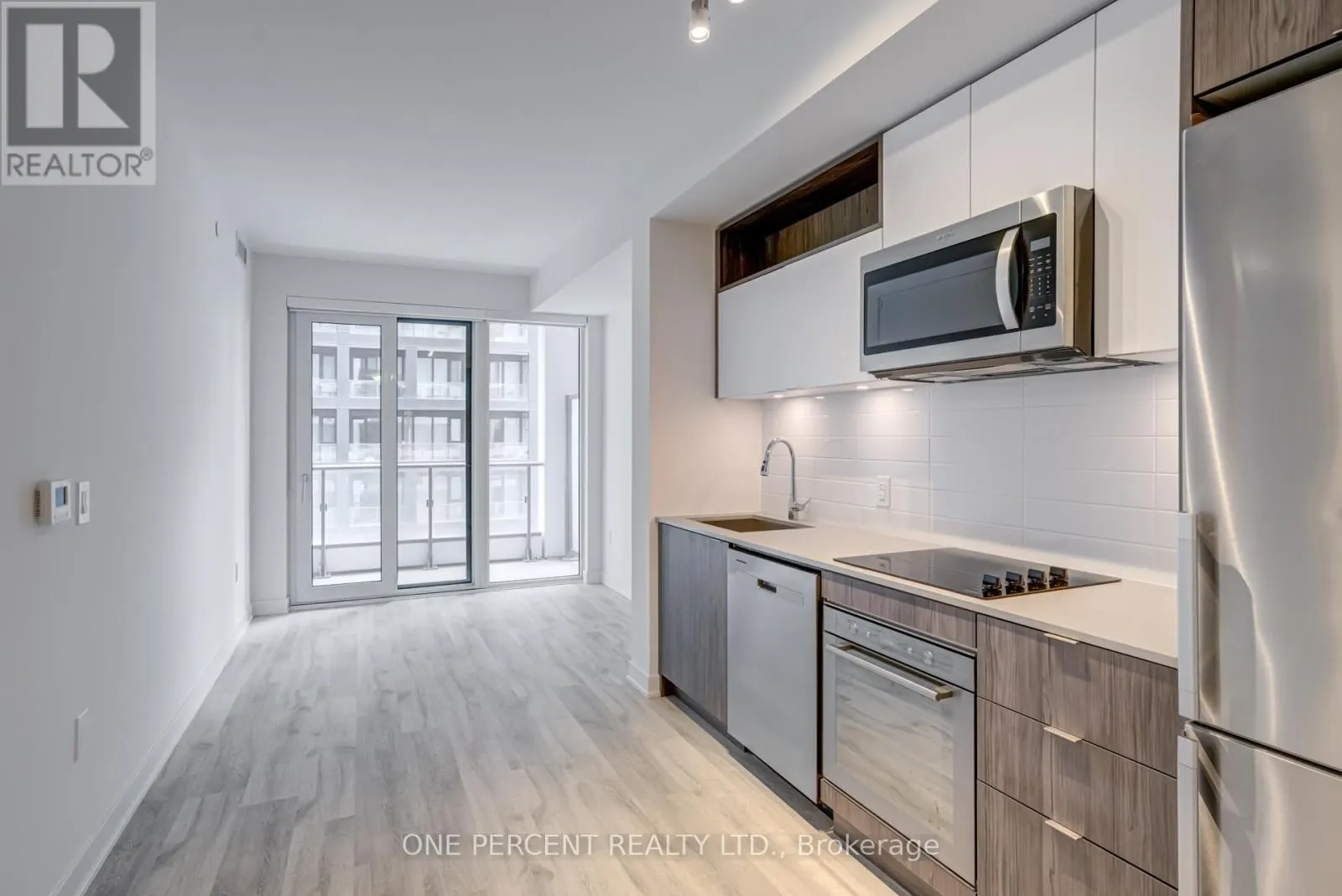 843D - 121 LOWER SHERBOURNE STREET