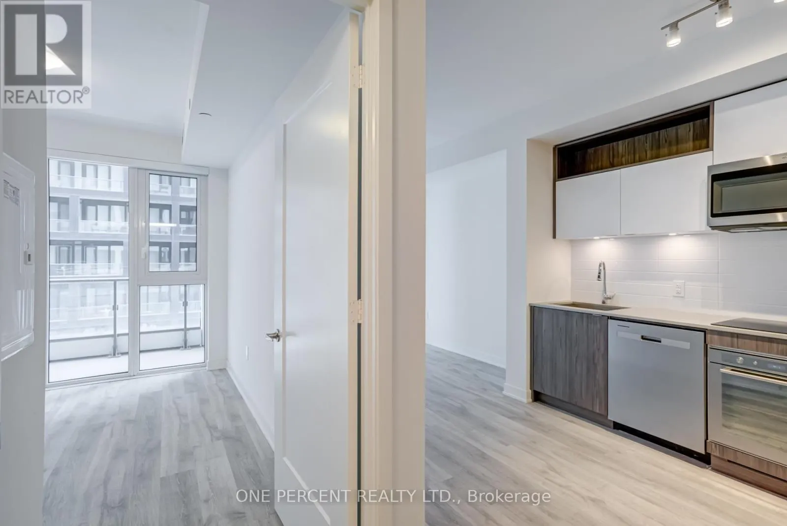 843D - 121 LOWER SHERBOURNE STREET