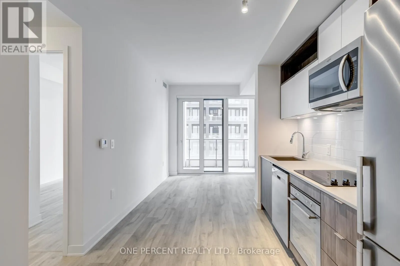 843D - 121 LOWER SHERBOURNE STREET