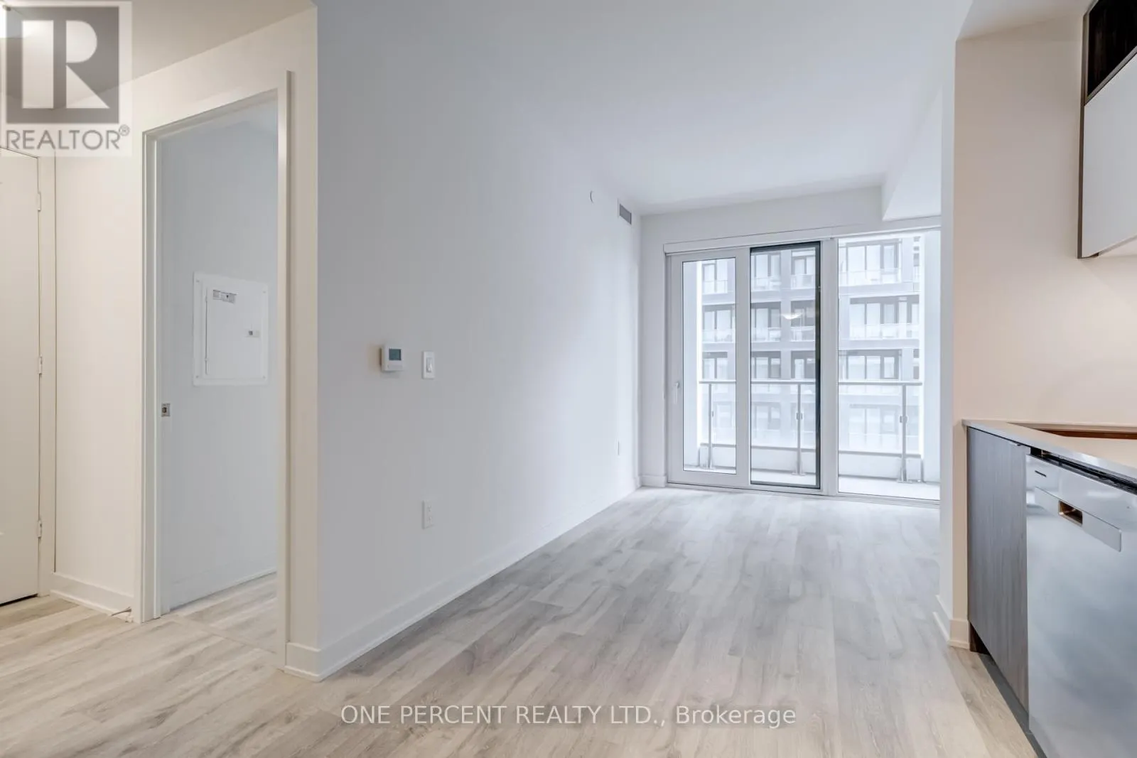 843D - 121 LOWER SHERBOURNE STREET