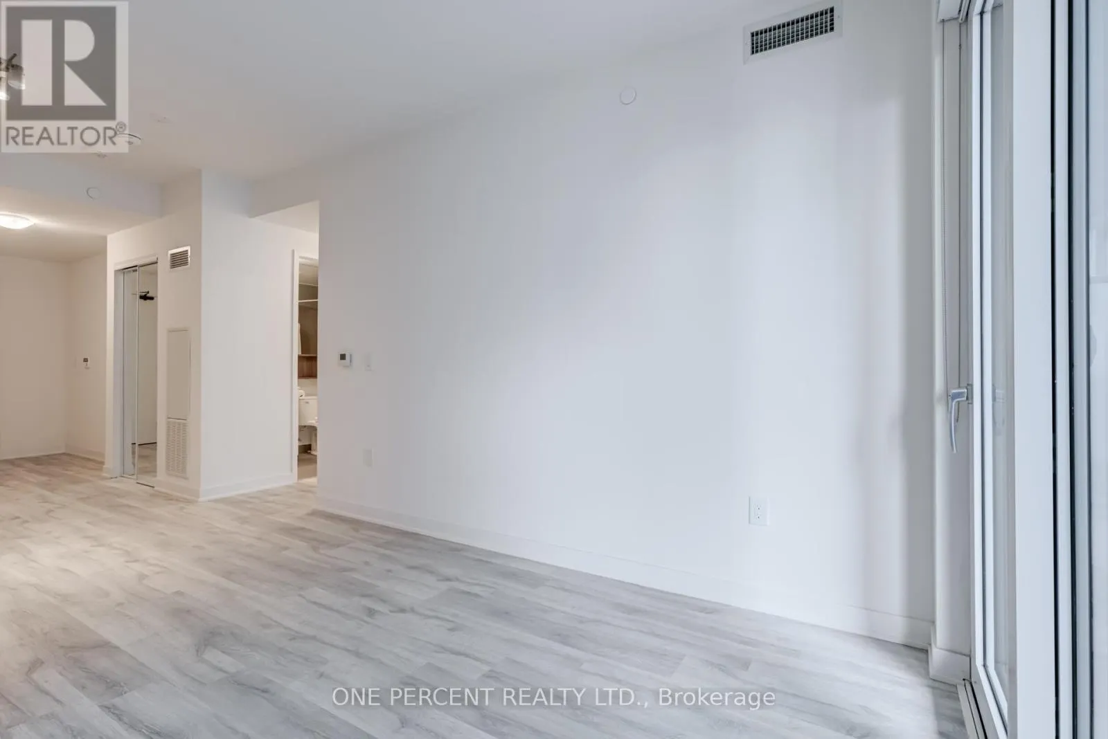 843D - 121 LOWER SHERBOURNE STREET