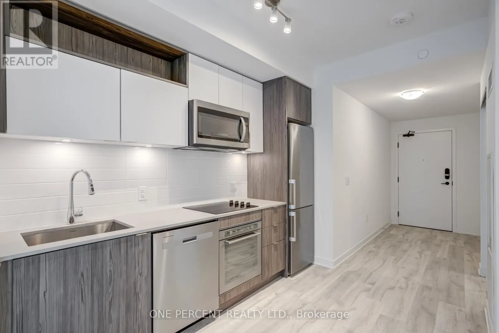 843D - 121 LOWER SHERBOURNE STREET