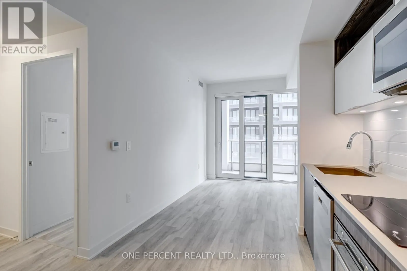 843D - 121 LOWER SHERBOURNE STREET
